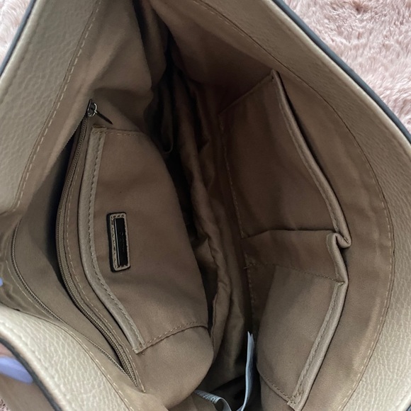 Light pink cross body bag - Picture 2 of 3